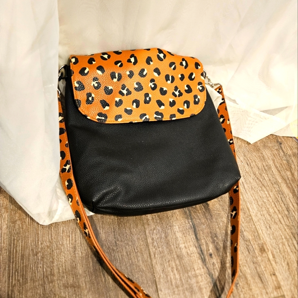 Thirty One crossbody
